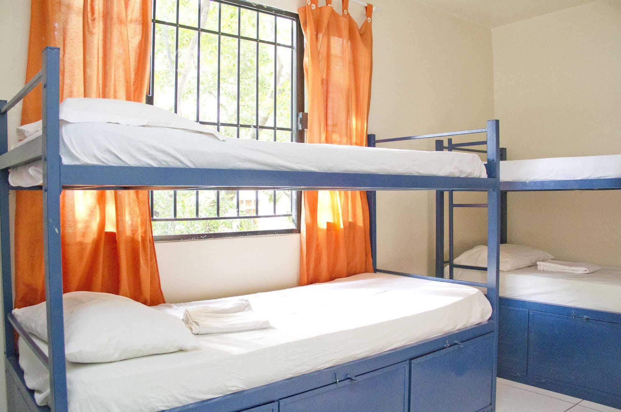 Hostal El Misti Rio Copacabana *